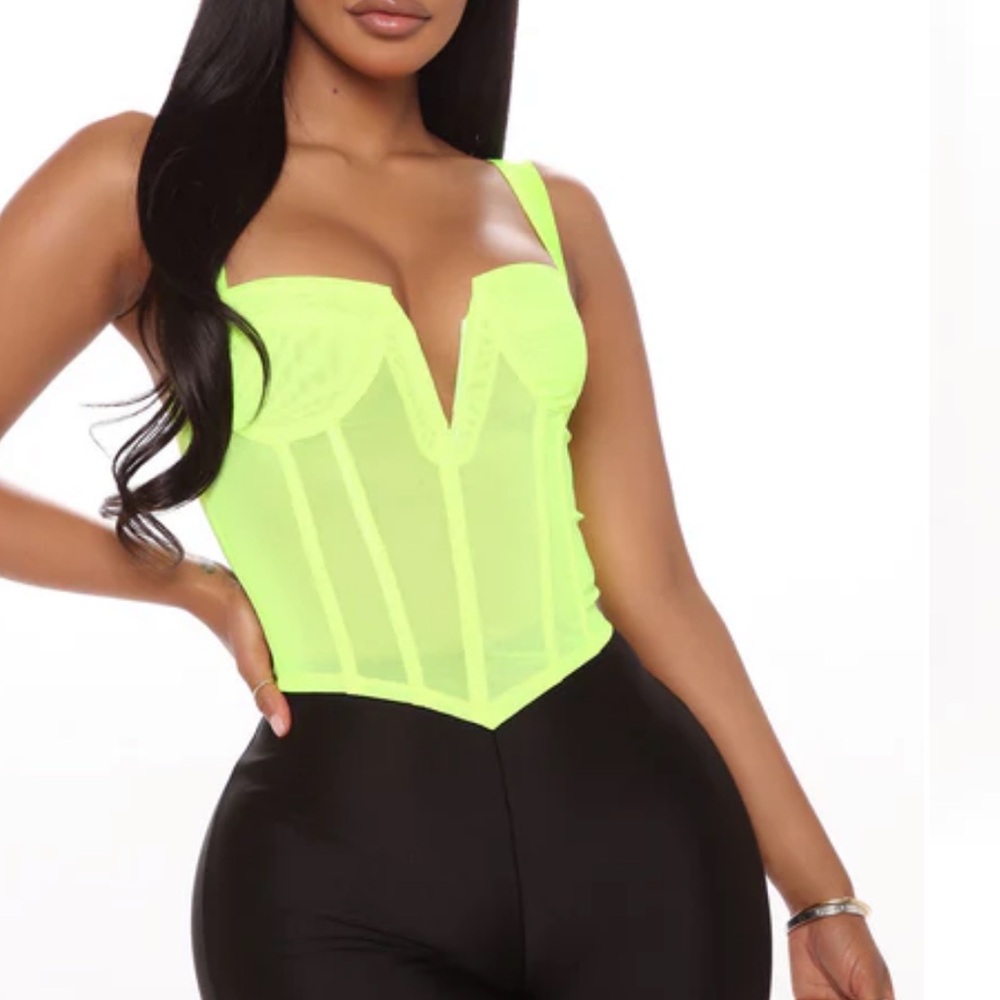 BROWN Women's Top